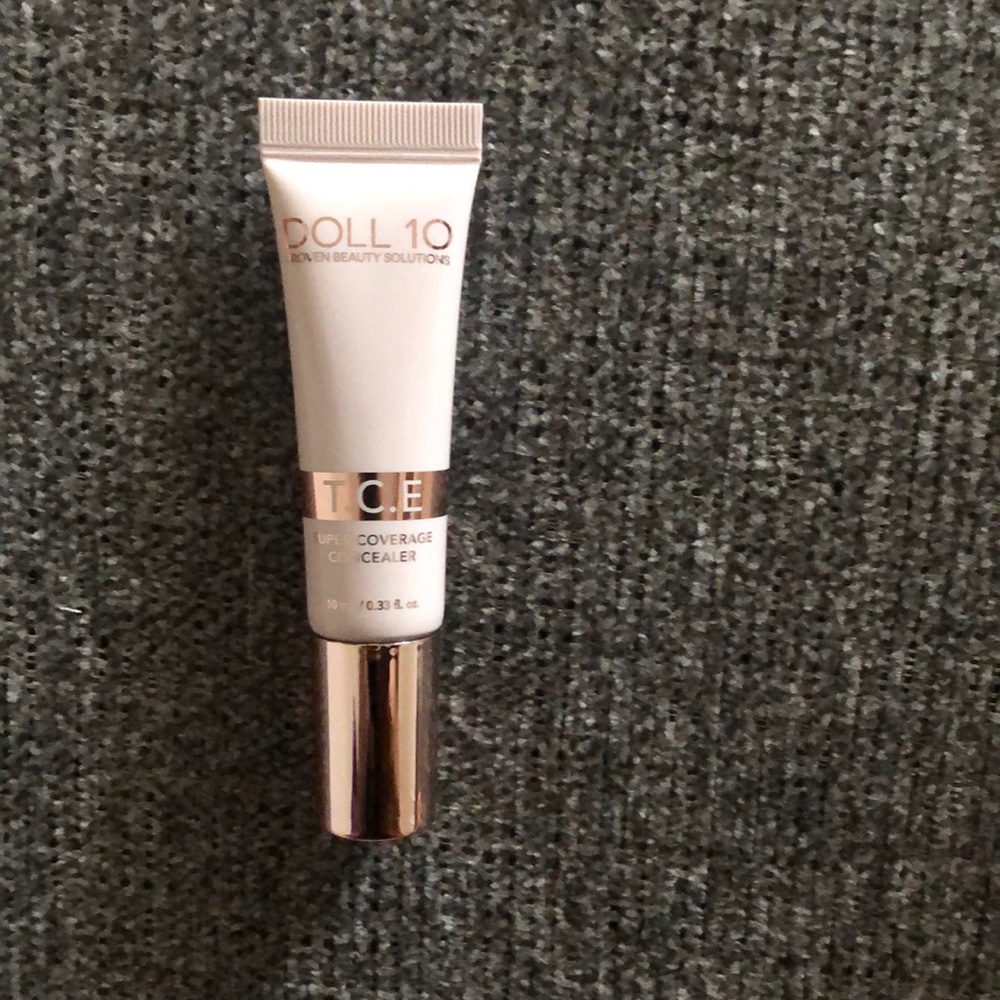 Doll 10 concealer (medium)